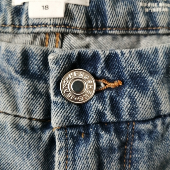 NWT Good American Plus Size Good Petite 90s Mid Rise Baggy Straight Jeans 18 - Picture 9 of 16